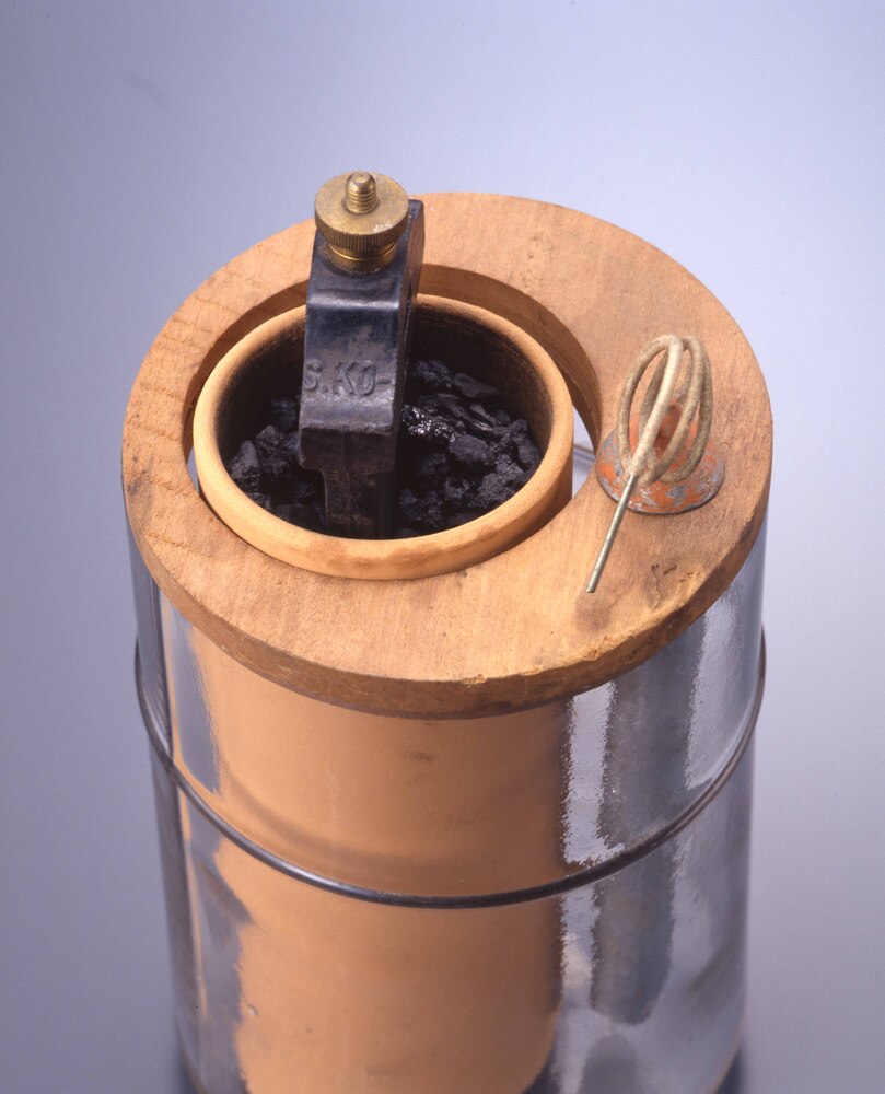 作品画像：電話用電池
